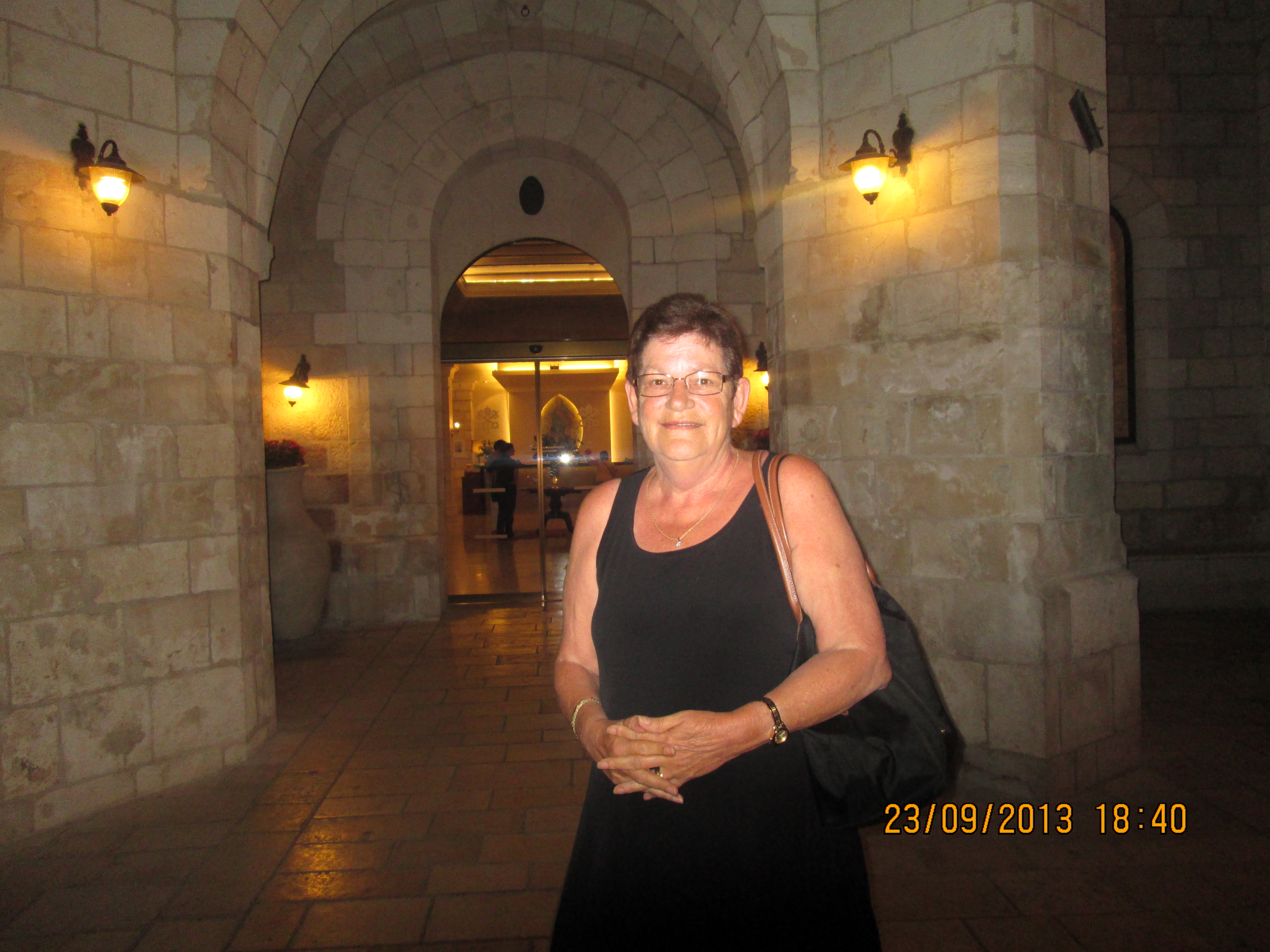 Jeanette outside Notre Dam Cathedral