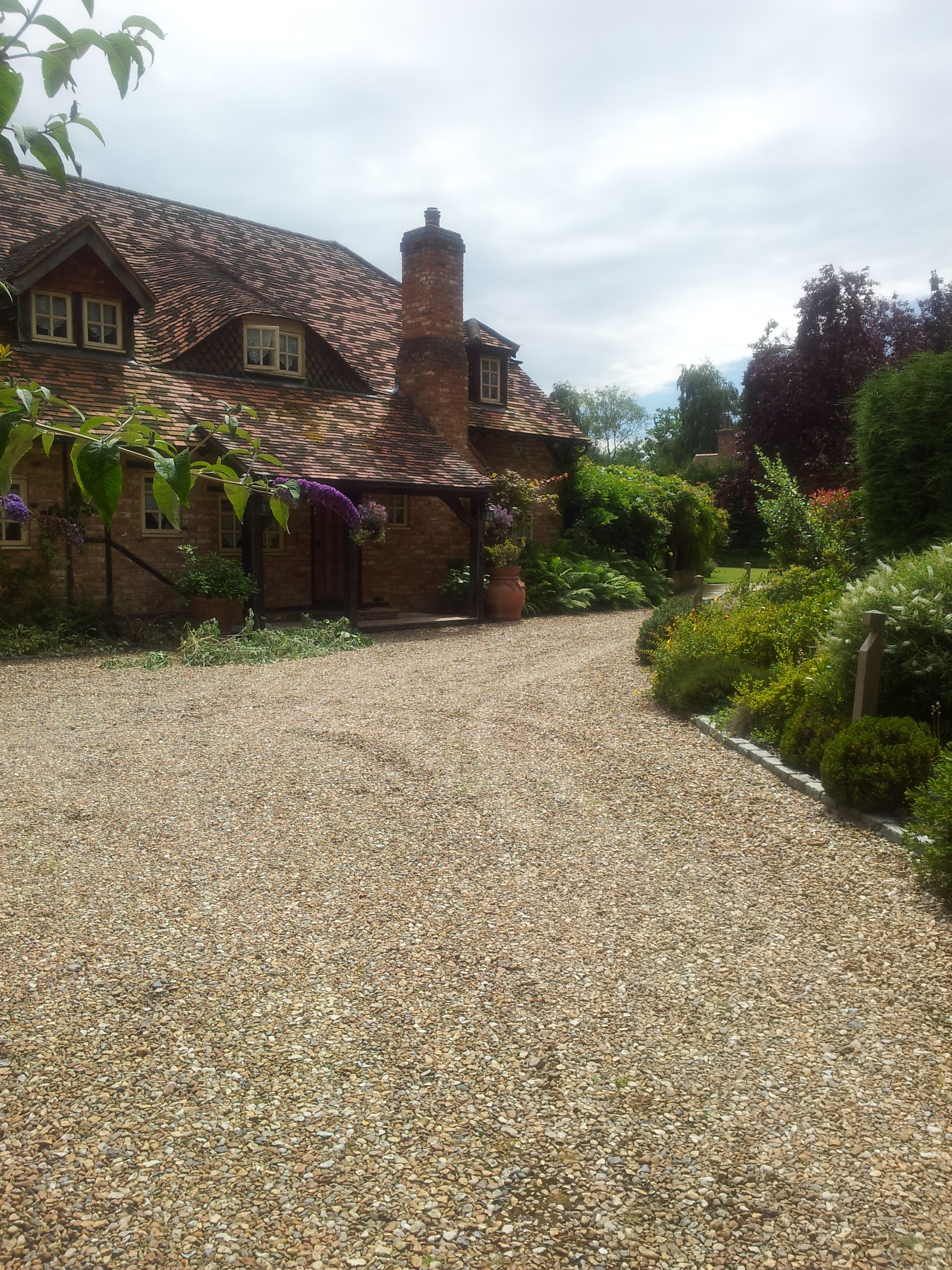 Enjoying a Beautiful English Country Cottage