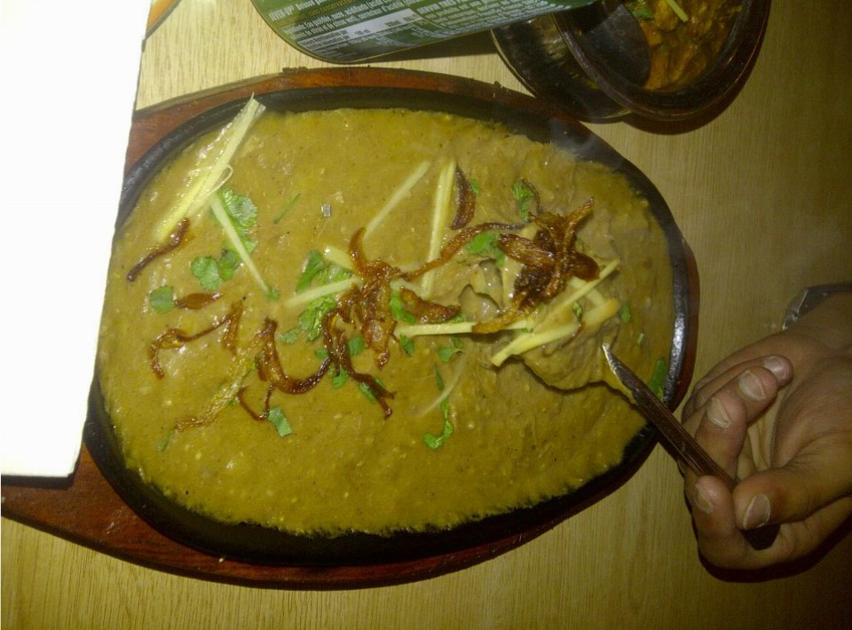 577699_4114600832641_1708817295_n