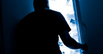 Night eating syndrome is associated with mental health issues among palestinian undergraduate students-cross sectional study