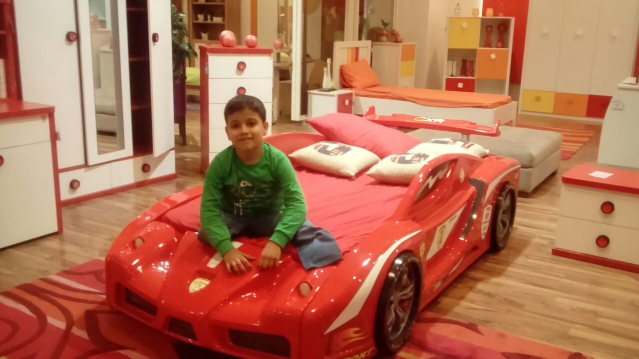 Little Muhammad in a shop